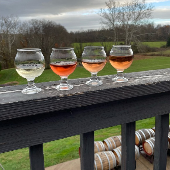 Meet your Posher, Farah - Picture 3 of 4